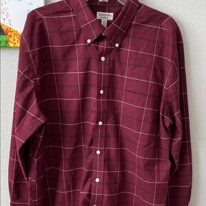 St John’s Bay Men's Maroon Plaid Button-Down Shirt